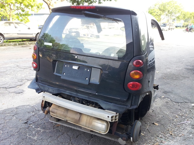 Scrap Yard Johor Bahru (JB)  Kedai Potong  杀车厂 :: Used 